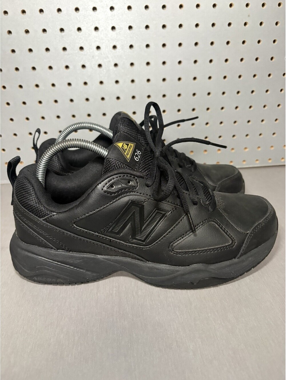 New Balance 626v2 Industrial Mens Sz 8 Black Slip Resistant SR Work Shoes